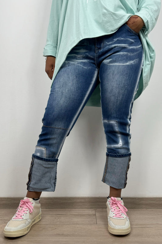 Baggy-Jeans mit starker Kontrastwaschung und Ziernähten