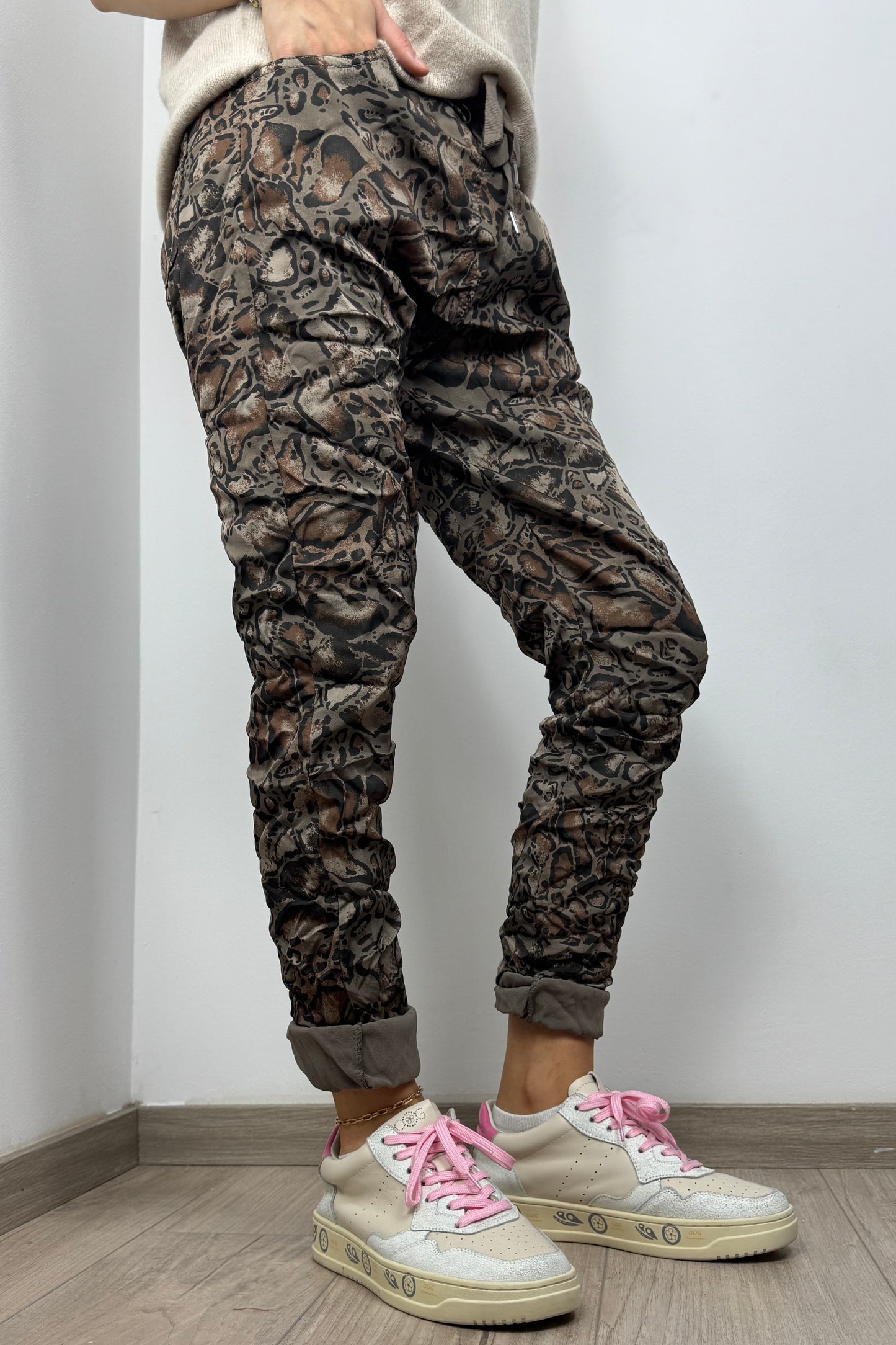Damen Hose im Animal-Print mit elastischem Bund-Mud