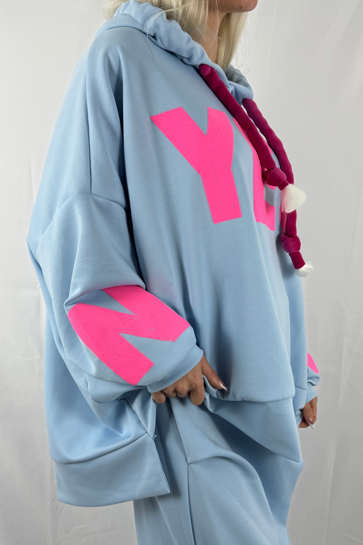Oversize Hoodie mit YES-Print aus Butterstoff –Hell Blau