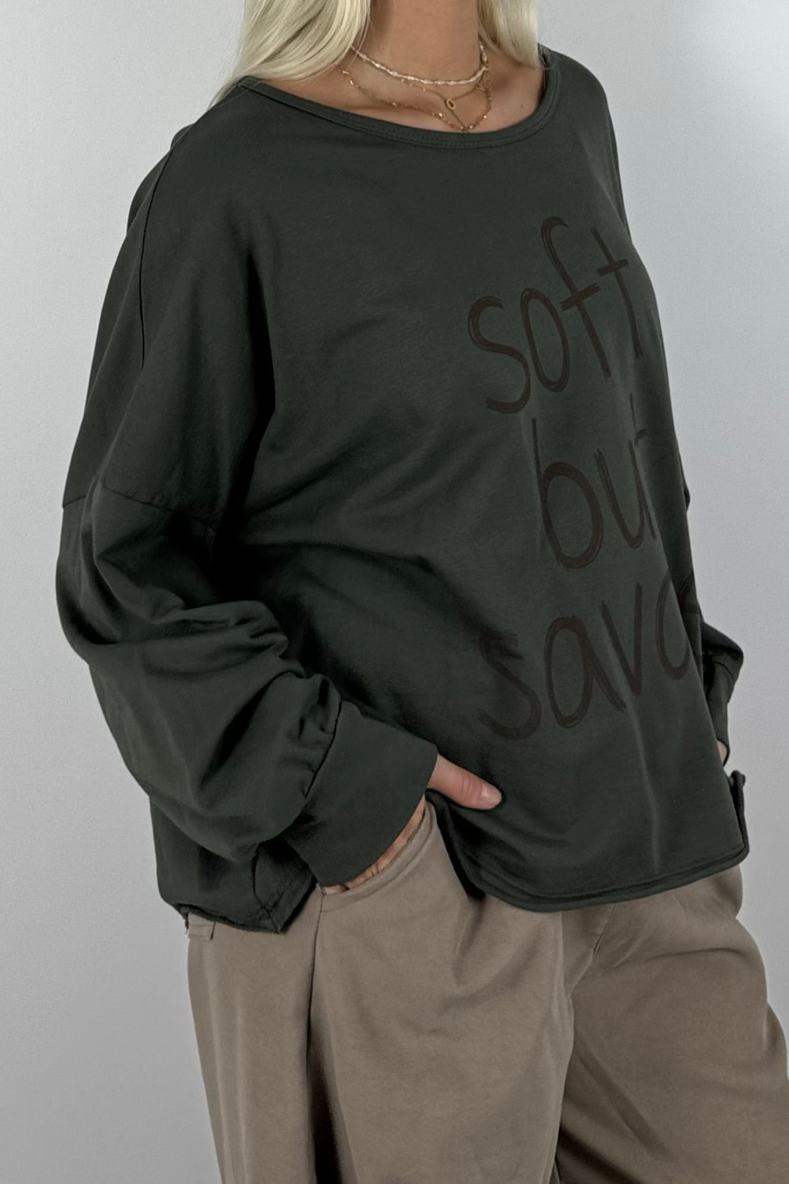 Oversize Shirt „Soft but Savage“ –Khaki