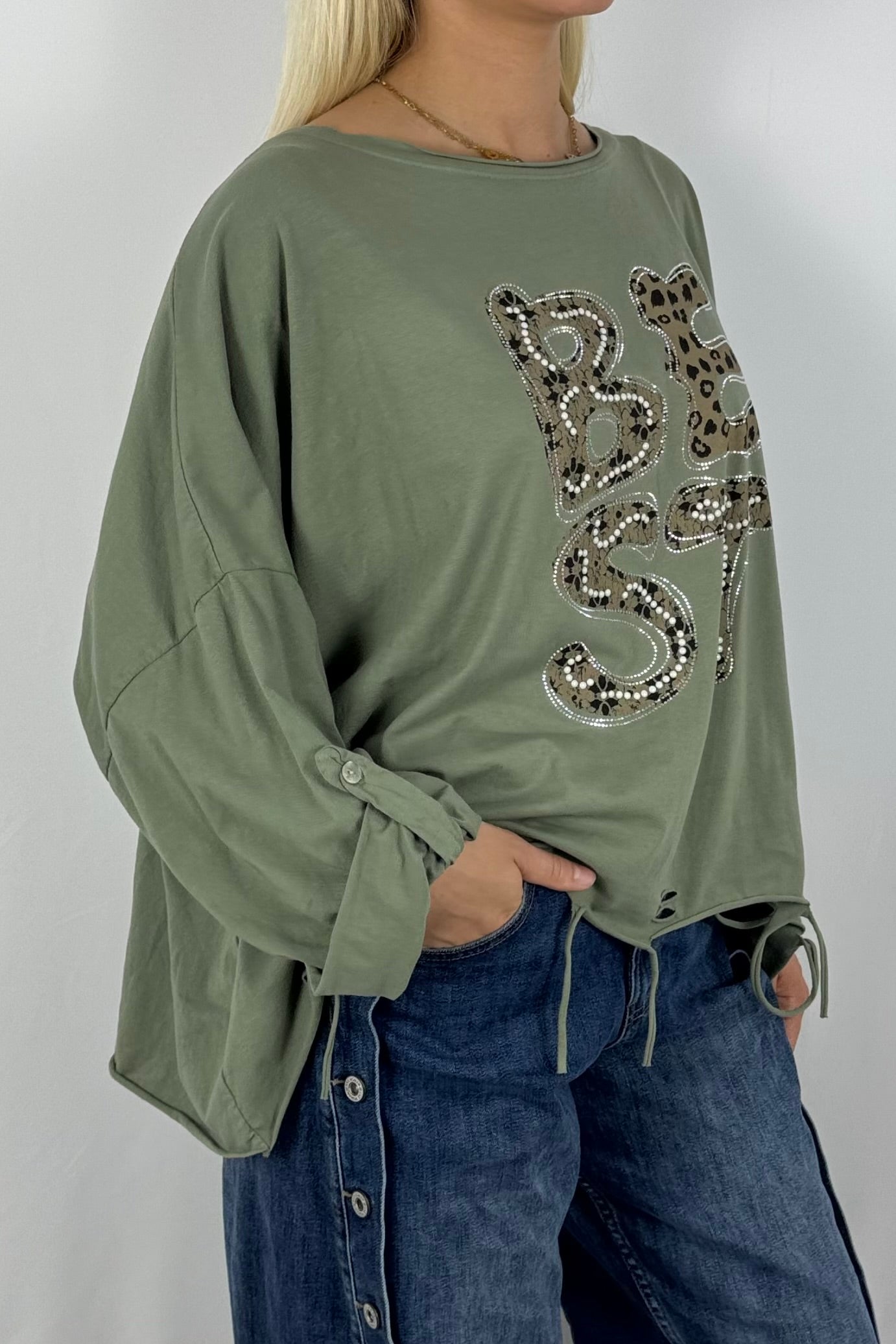 Oversize-Shirt „BEST“ mit Leo-Print und Strass-Details-Khaki