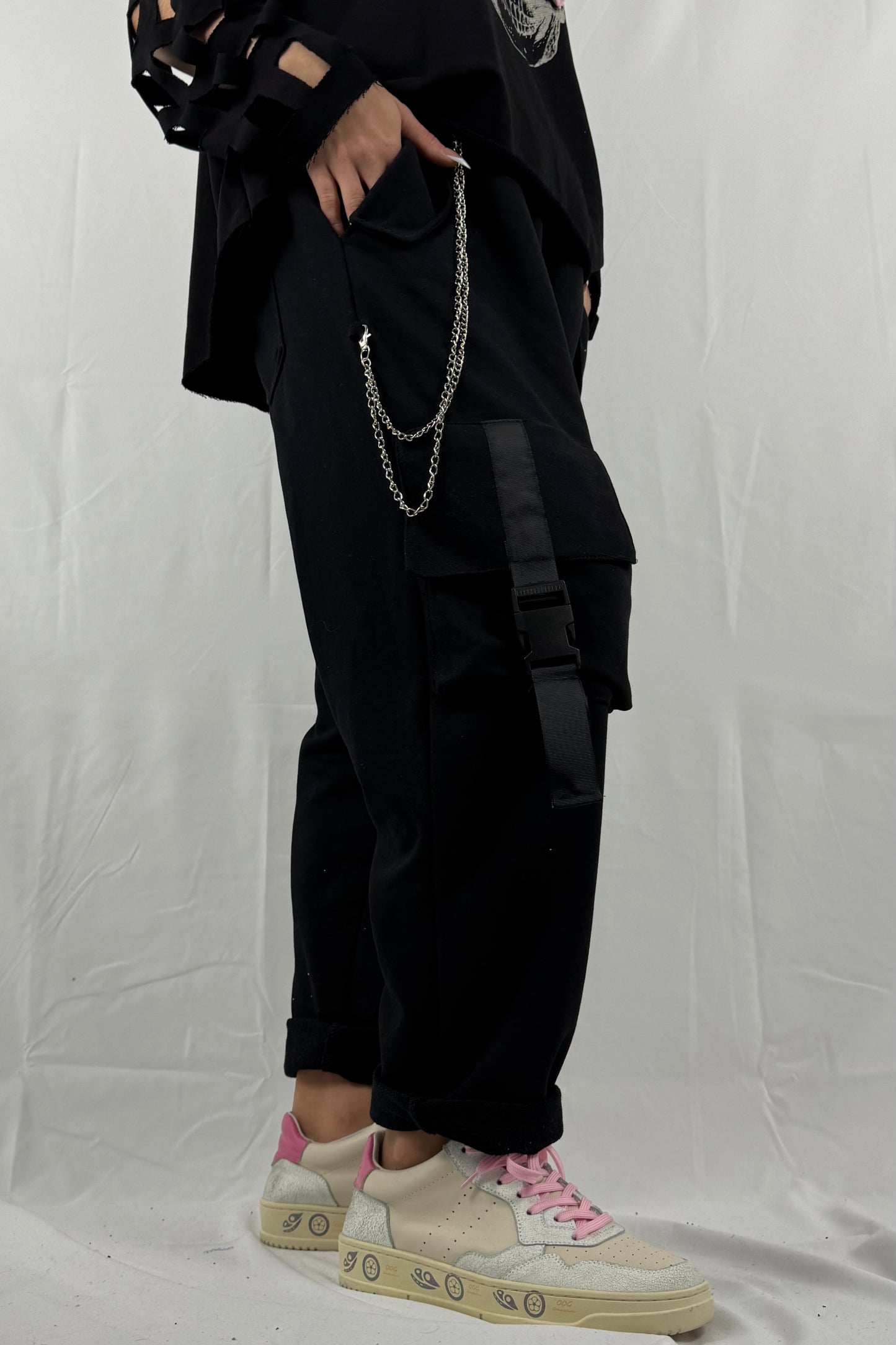 Cargo Jogpants mit Kette & Taschen –Schwarz