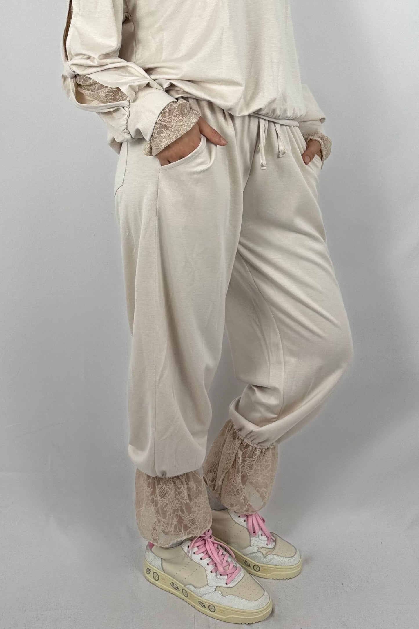 Damen Hose mit Spitze – Oversize-Beige