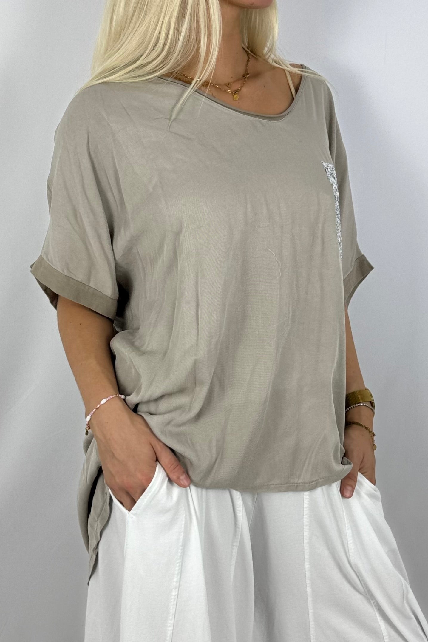 Oversize Shirt mit Pailletten-Brusttasche-Mud
