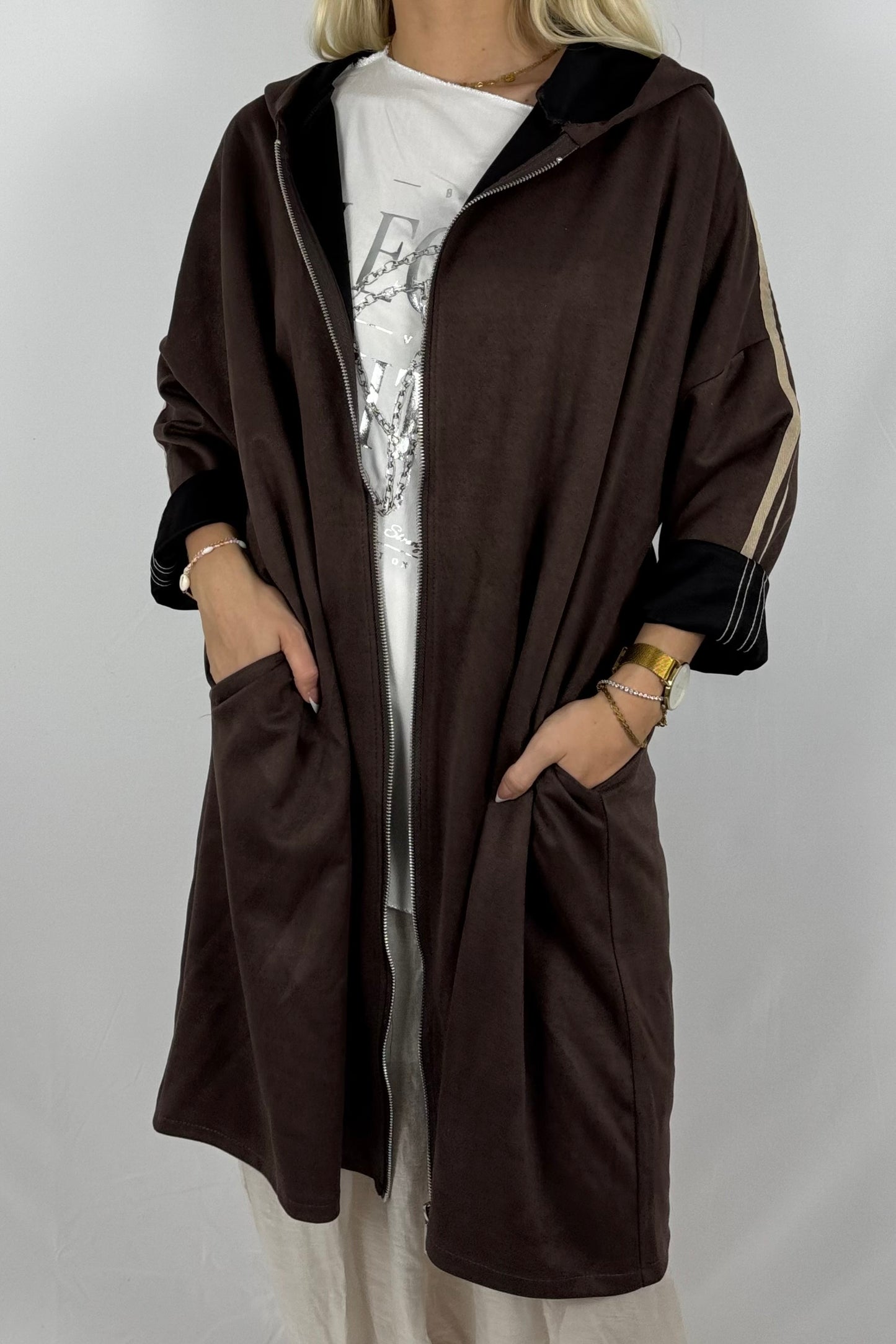 Lässige Longjacke in Velours-Optik mit Kapuze-Schoko