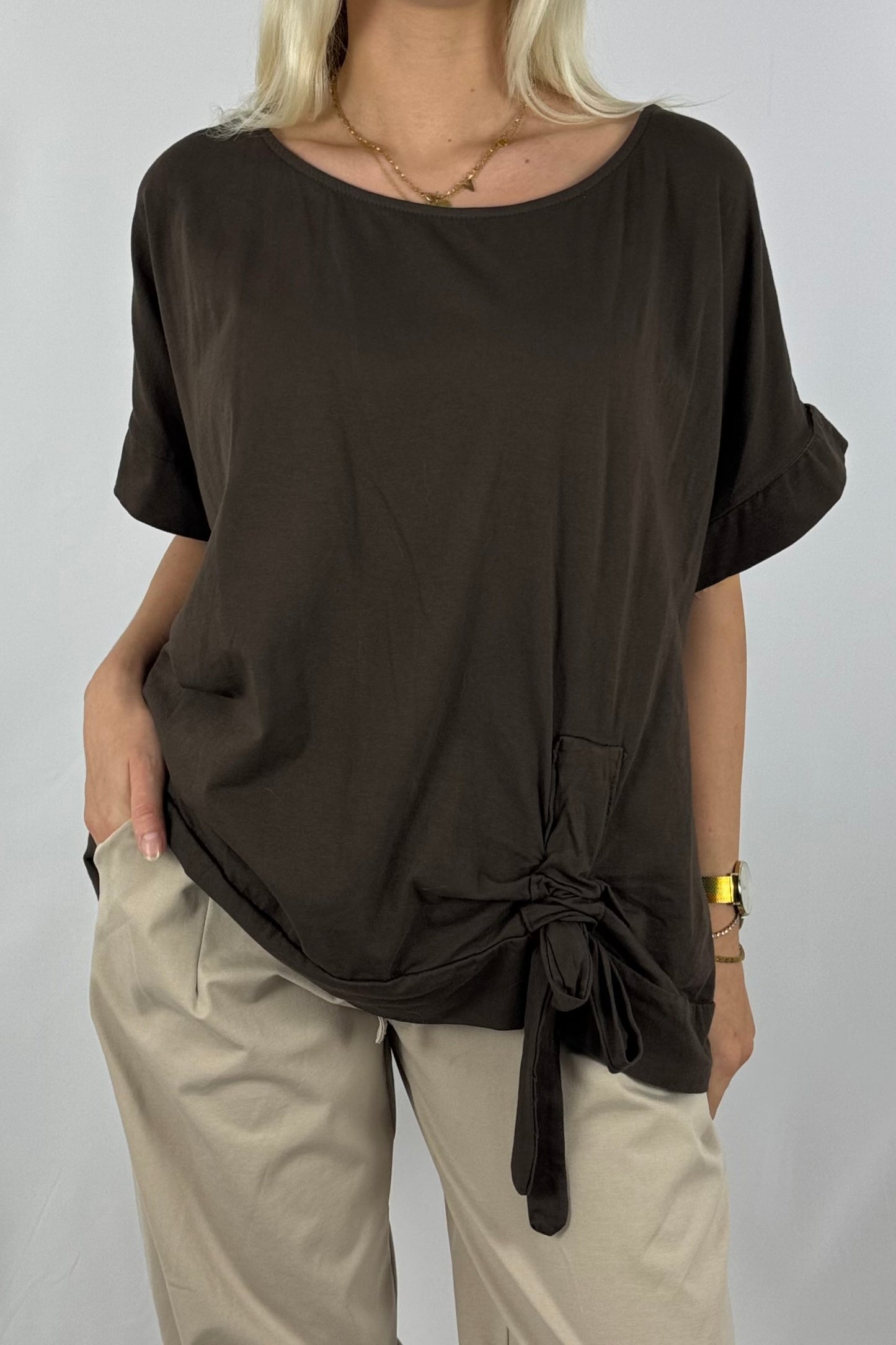 Shirt mit Raffdetail & Zierschnürung – lässig und modern-Schoko