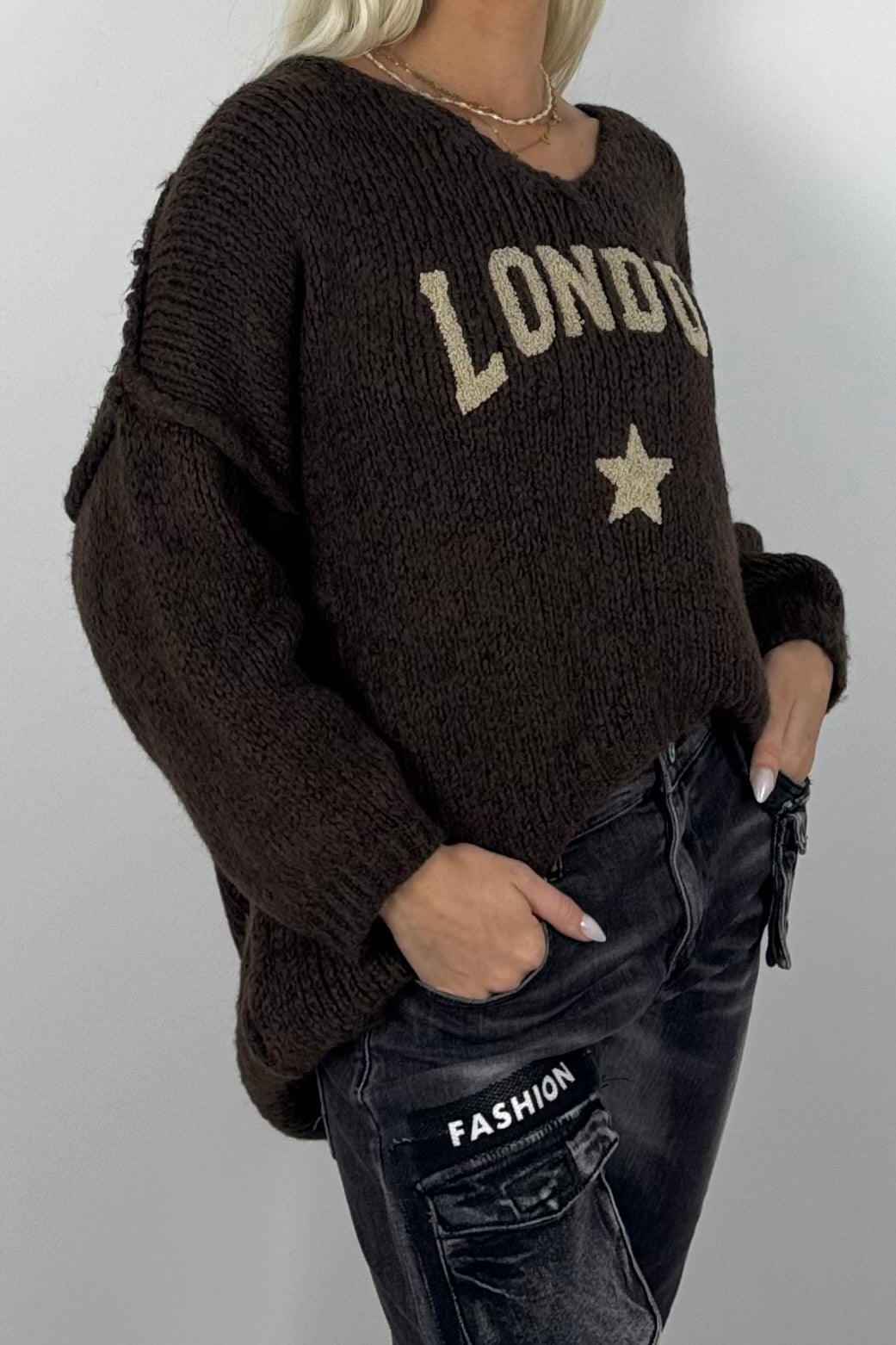 Damen Oversize Strickpullover mit London-Schriftzug –Schoko