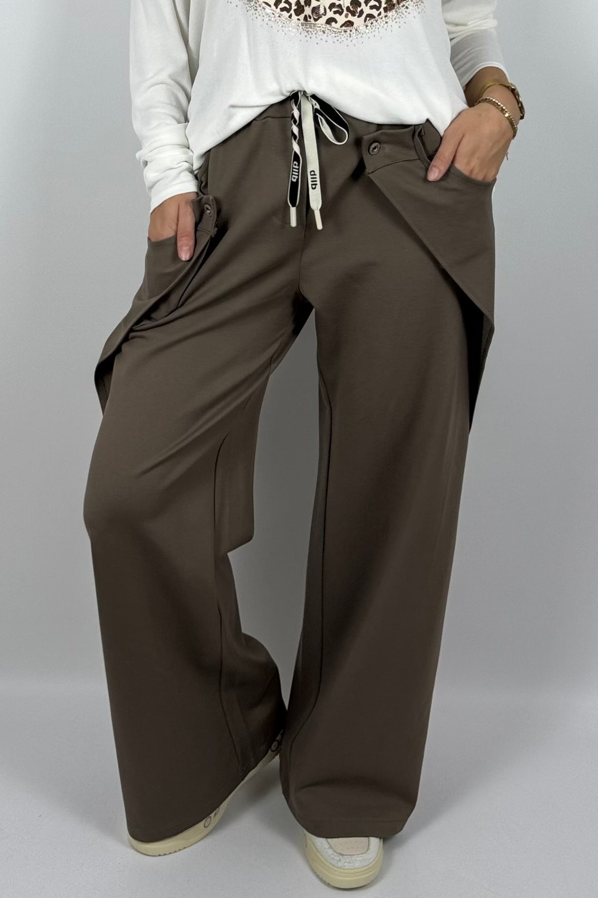 Damen Wide-Leg Hose mit Statement-Taschen – Mud