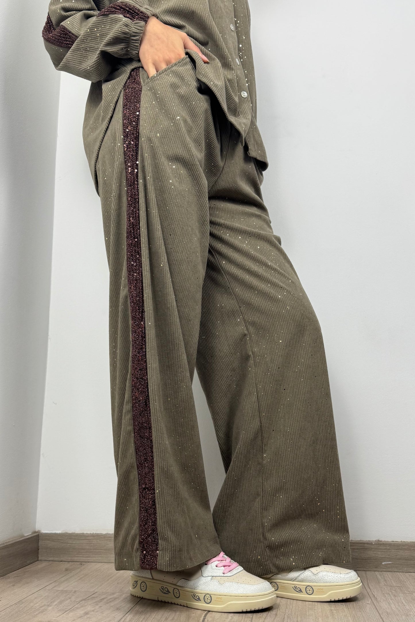 Cordhose mit Glitzerdetails –Braun