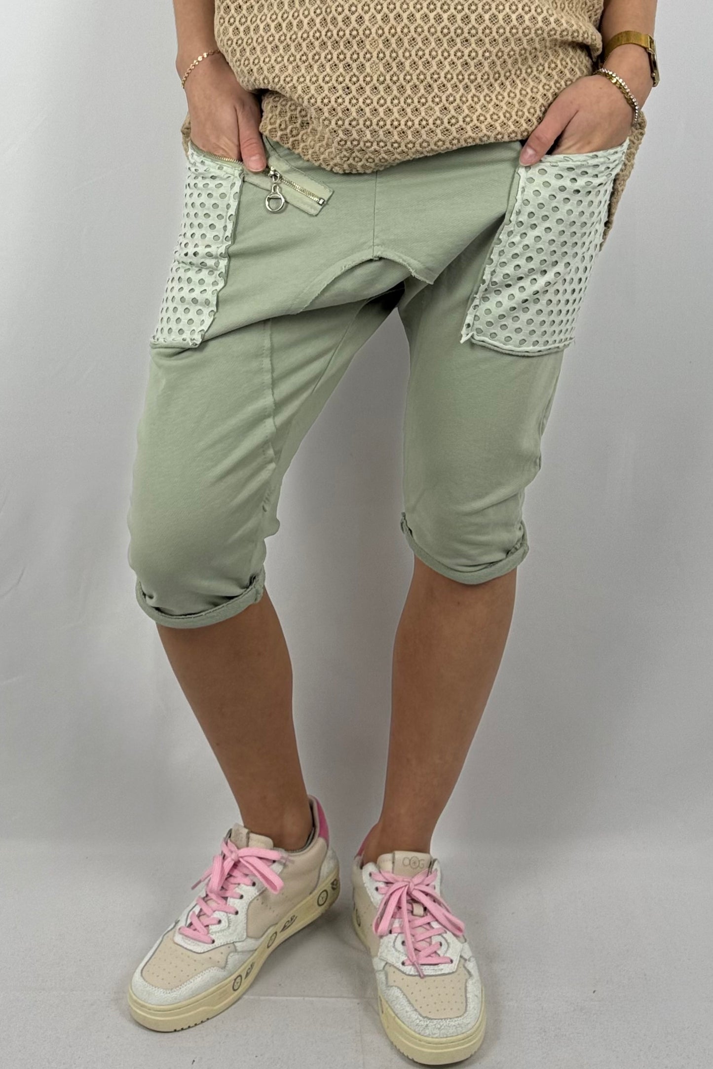 Baggy-Shorts mit Reißverschluss-Detail und Struktur-Einsätzen-Khaki