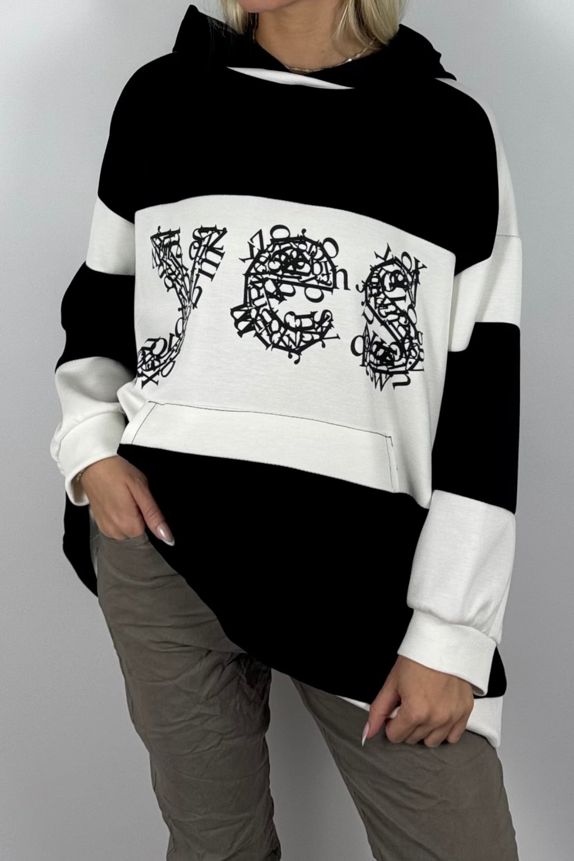Damen Oversize-Hoodie mit Statement-Print-Schwarz