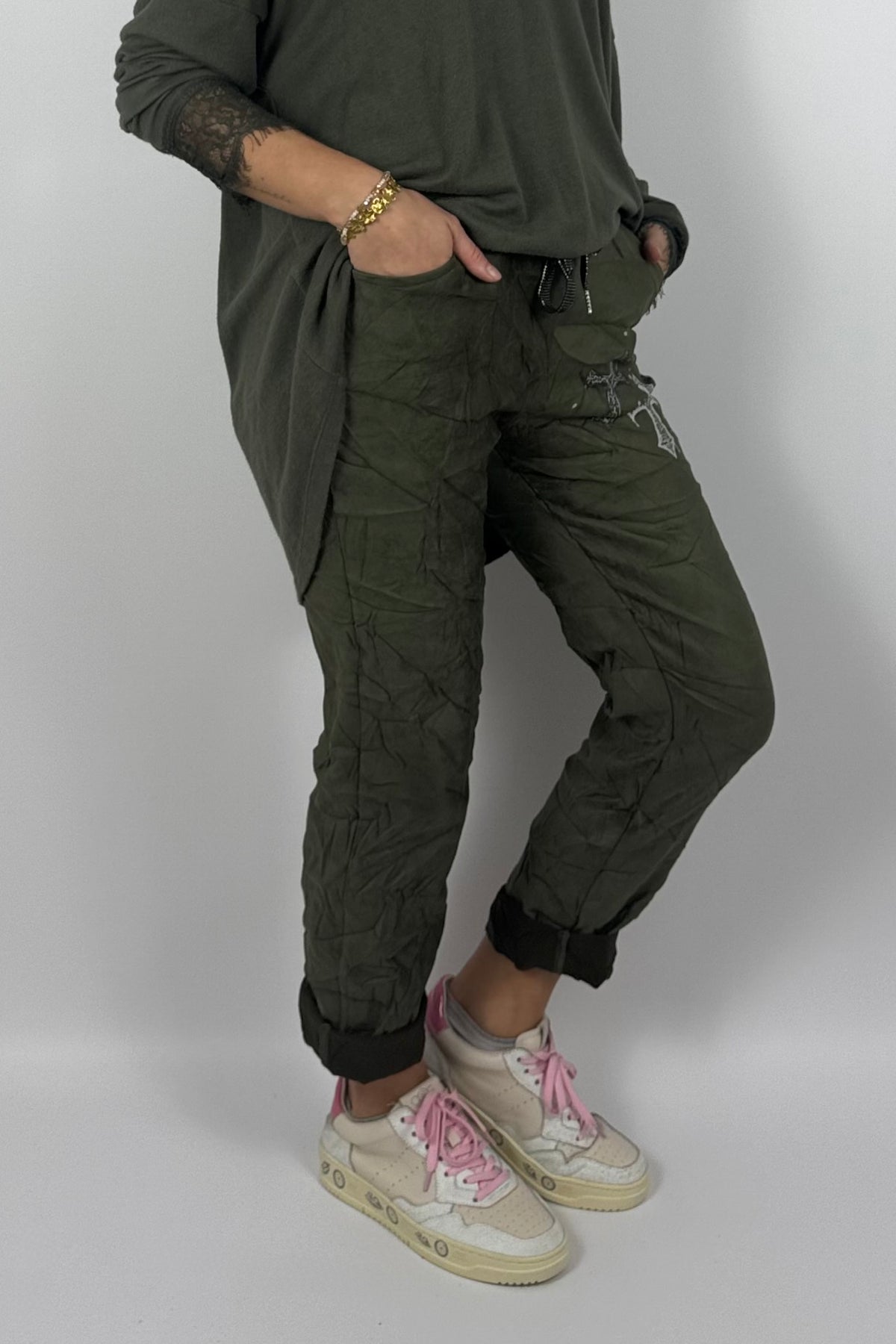 Damen Hose mit Kreuz-Details –Khaki