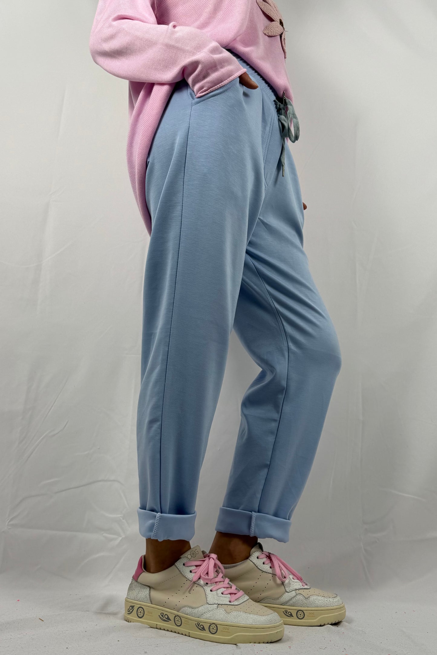 Hose mit elastischem Bund & Schriftzug „PSYCHO“-Hellblau