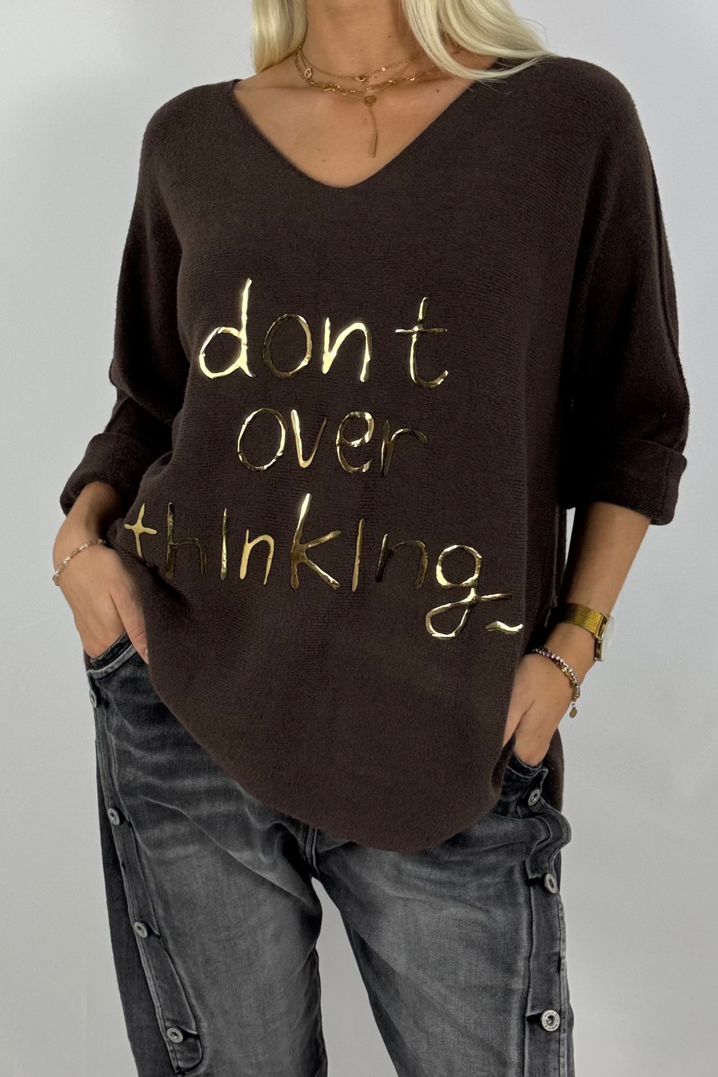 Damen Feinstrick-Pullover „Don’t Over Thinking“ – Schoko