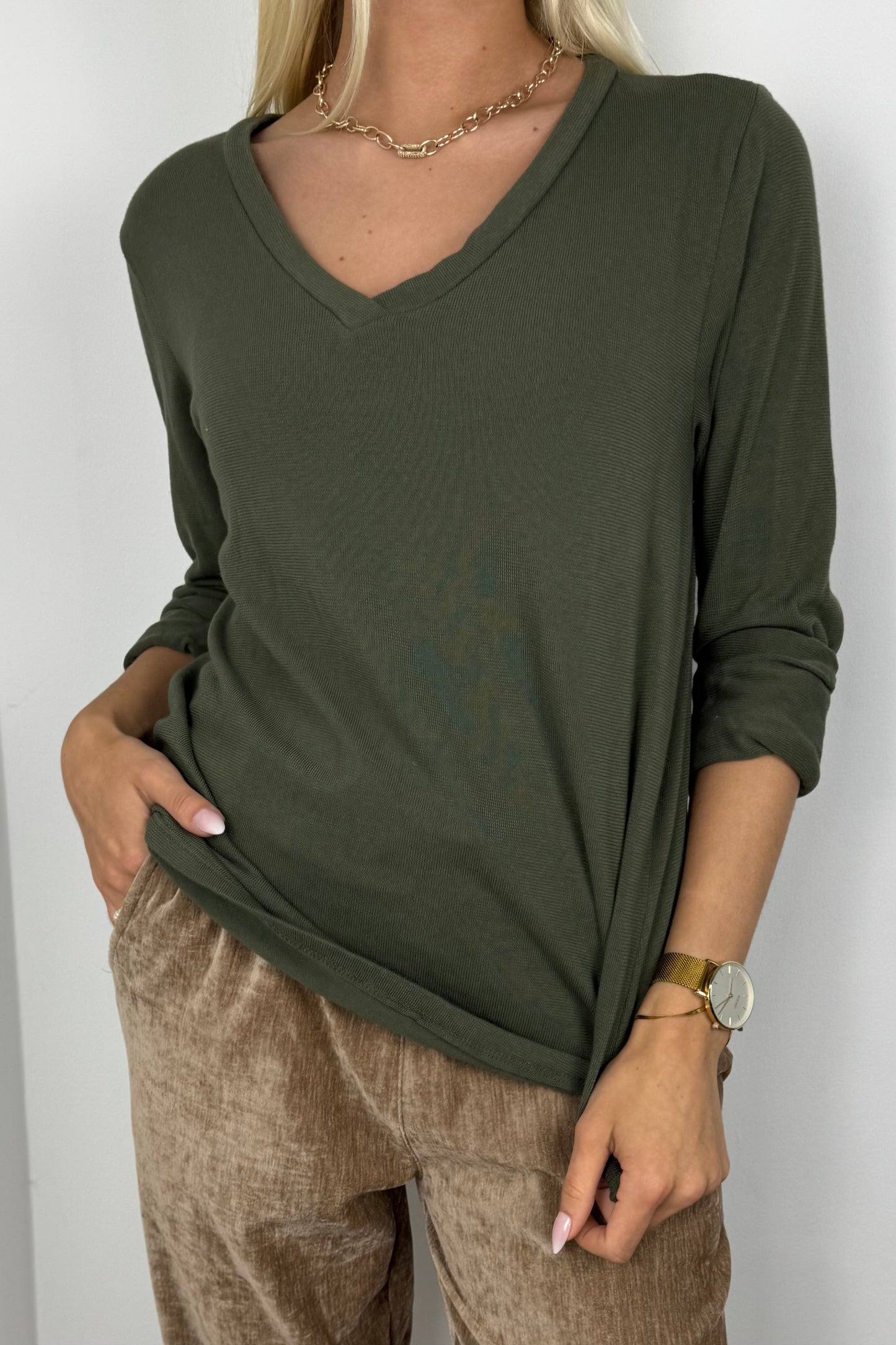 Shirt mit V-Ausschnitt