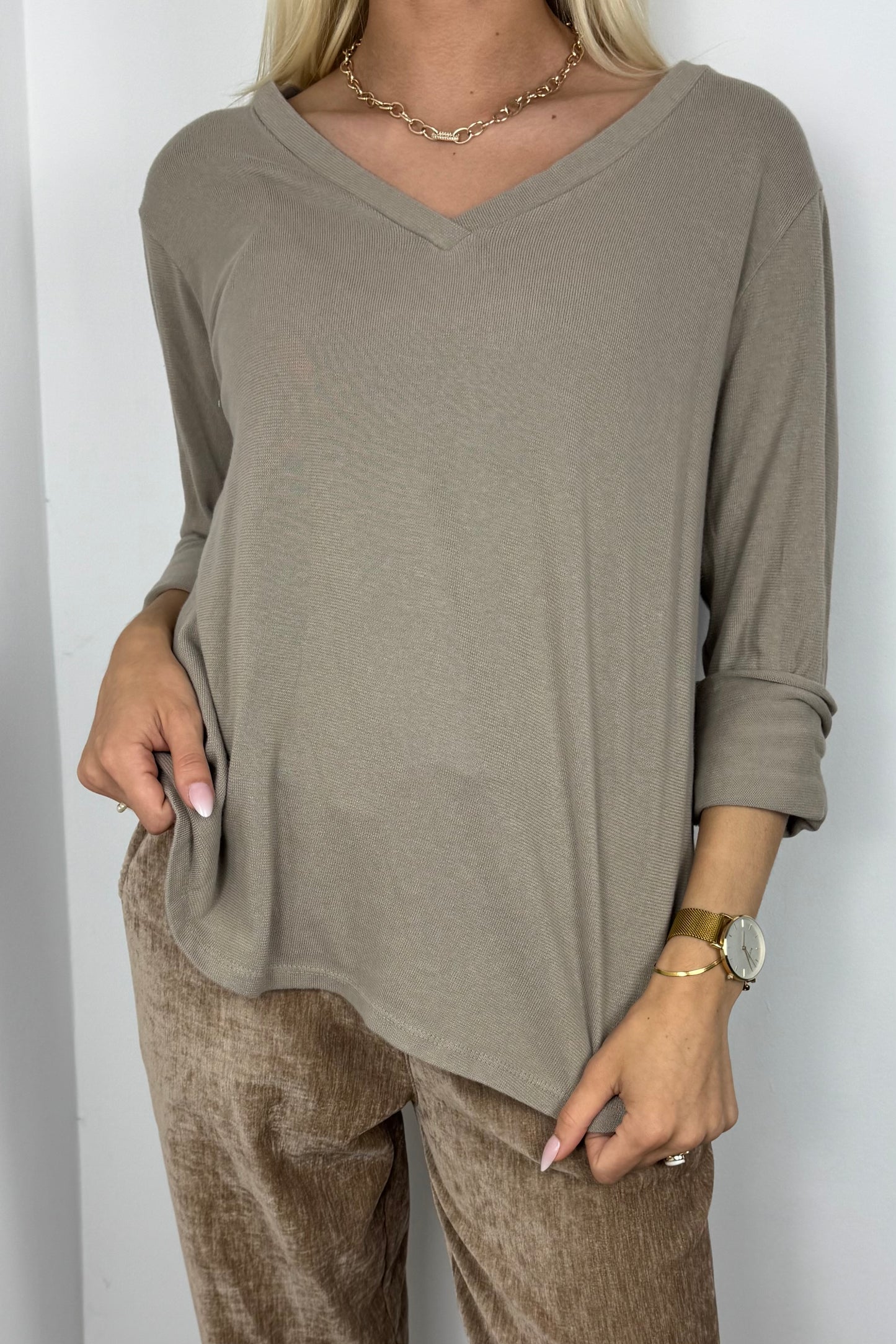 Shirt mit V-Ausschnitt