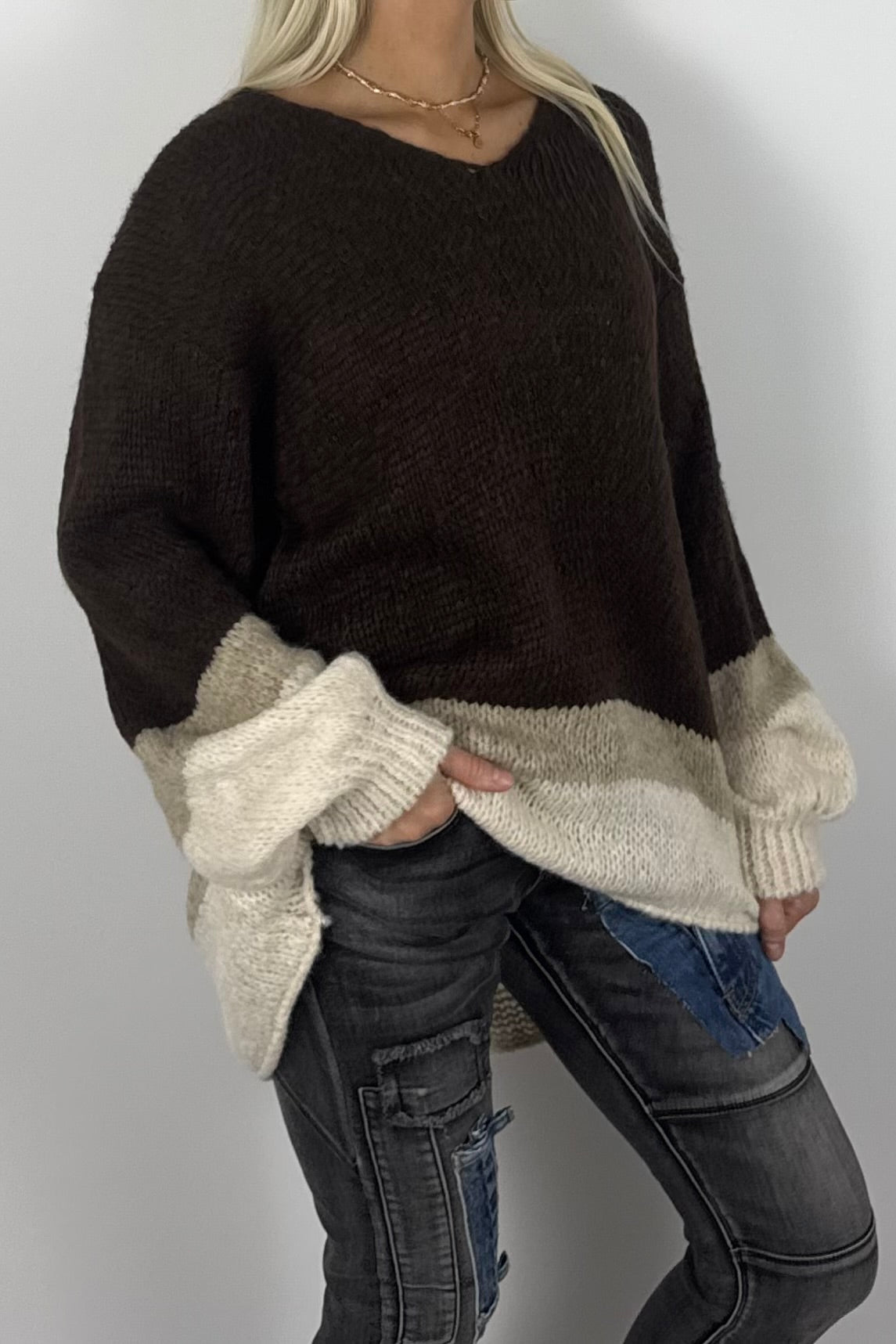Damen Oversize Strickpullover mit V-Ausschnitt – Coffee