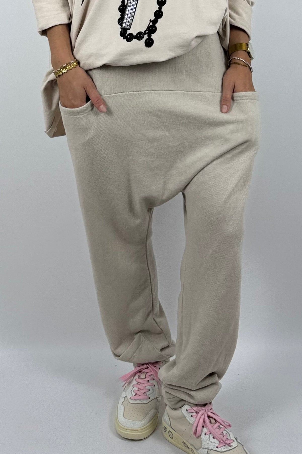 Lässige Baggy-Hose mit Taschen – Beige