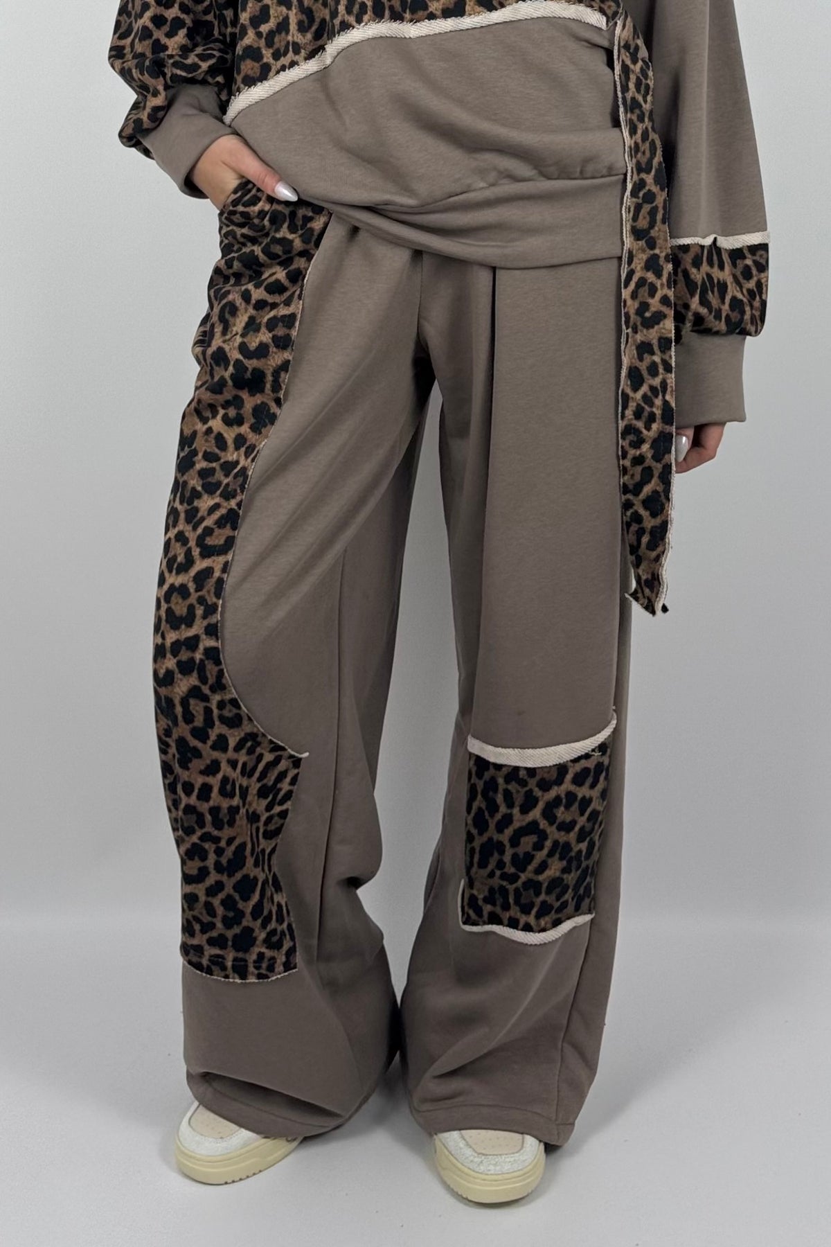 Damen Wide-Leg Hose mit Leo-Muster & Patchwork-Design – Mud