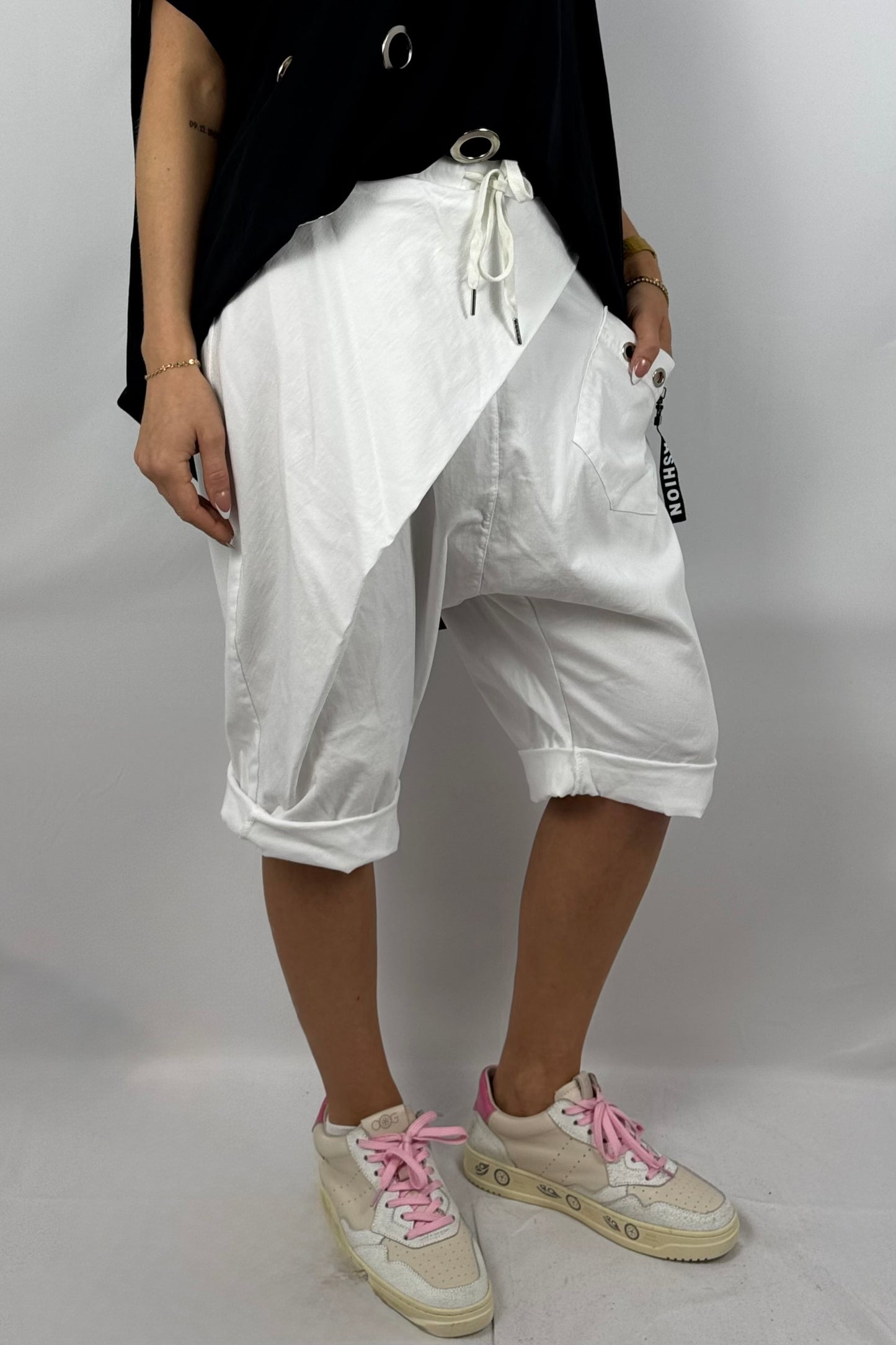Bermuda-Shorts mit elastischem Bund-Weiß