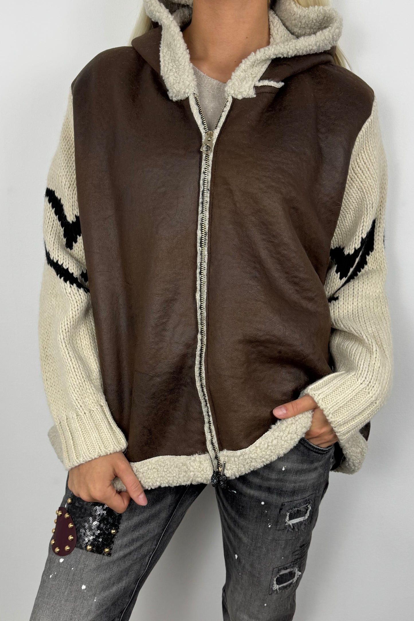 Jacke mit Teddyfutter und Strickärmeln –Choco