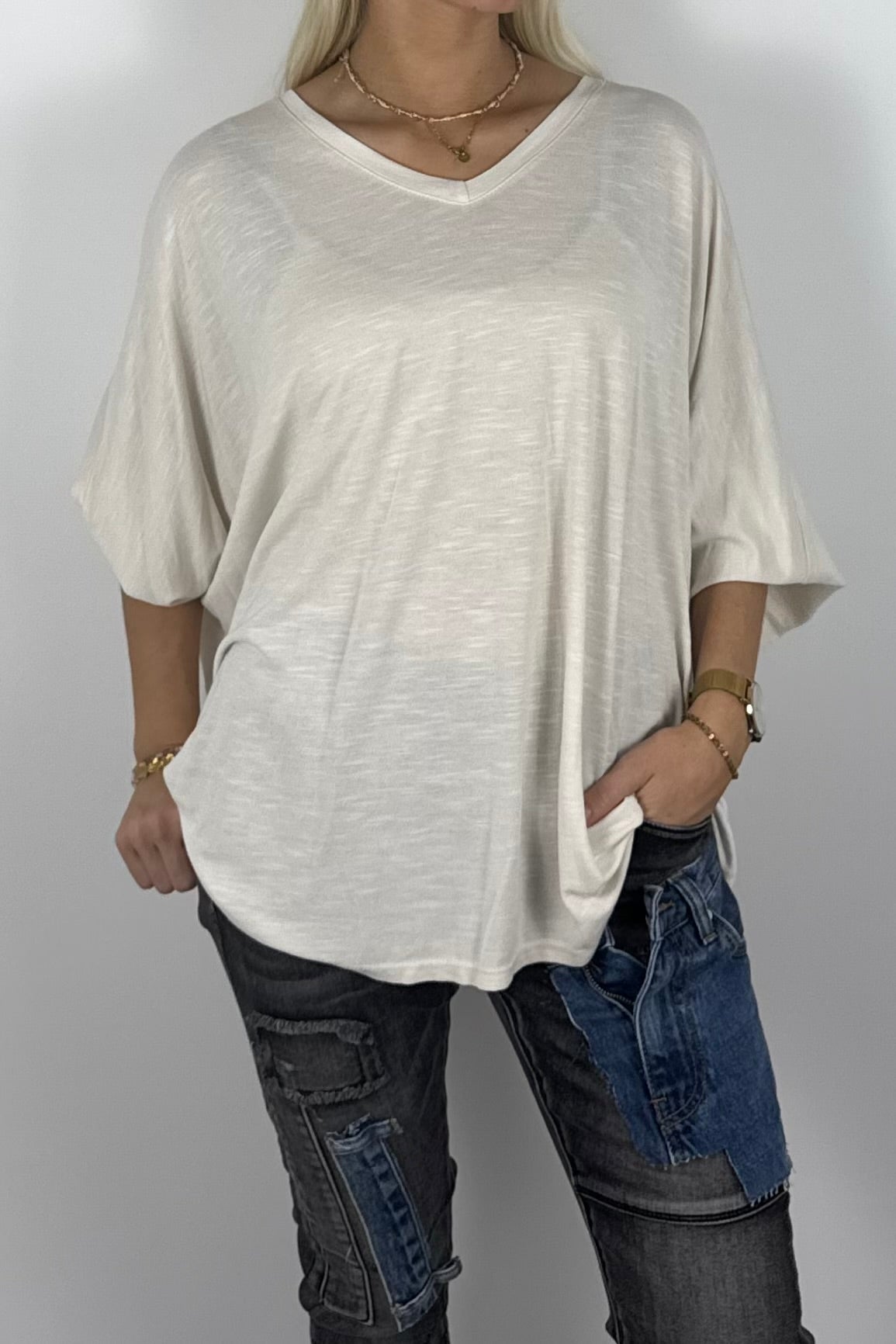 Damen Oversize Shirt mit V-Ausschnitt – Weiß