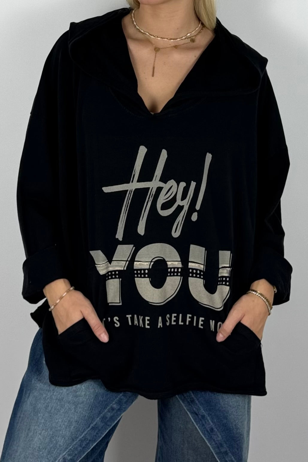 Damen Oversize Hoodie „Hey You“ mit Kapuze – Schwarz