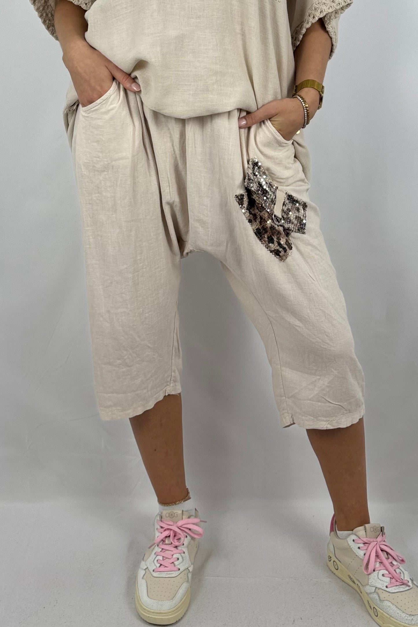 Leinen-Shorts mit Pailletten-Applikation-Beige