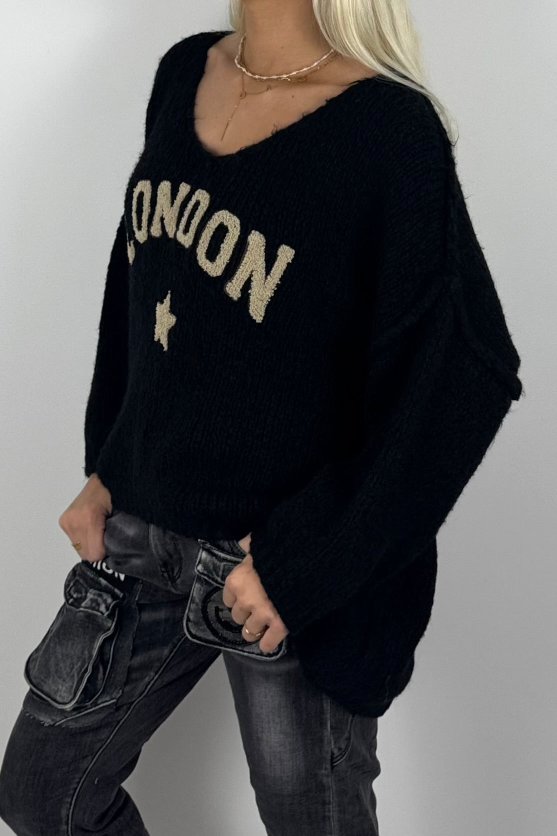 Damen Oversize Strickpullover mit London-Schriftzug –Schwarz