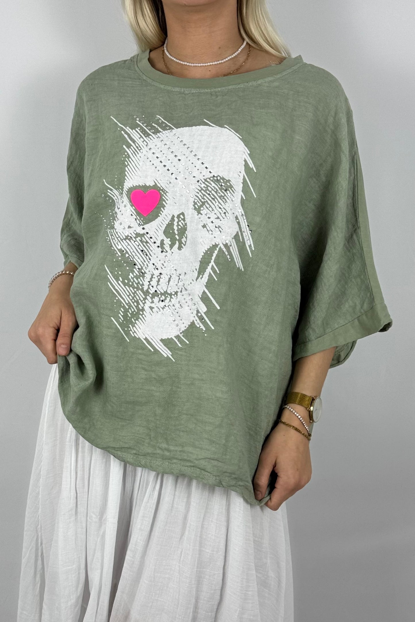 Oversize Shirt mit Skull & Herz Print – Leinenmix-Khaki