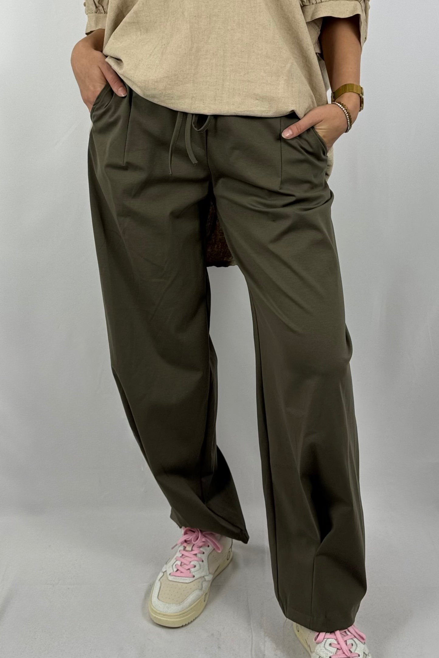 Paperbag-Hose in Rosa – Komfort trifft Eleganz-Khaki