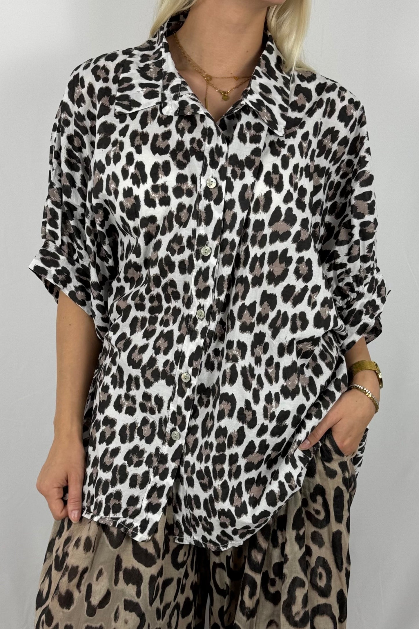 Leo-Bluse aus Baumwolle – lässiger Oversize-Look-Weiß