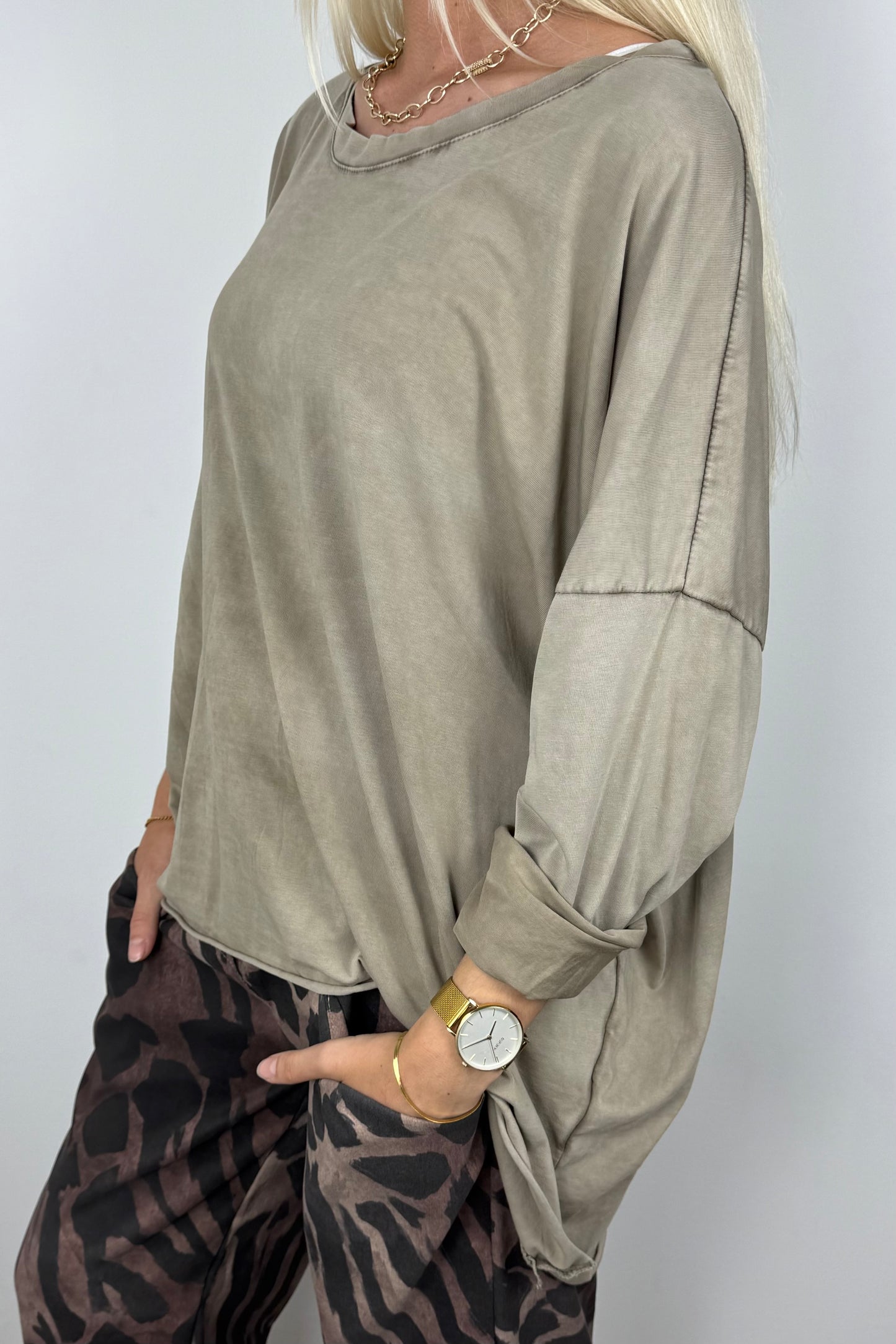 Oversize Damen Shirt mit weitem Schnitt