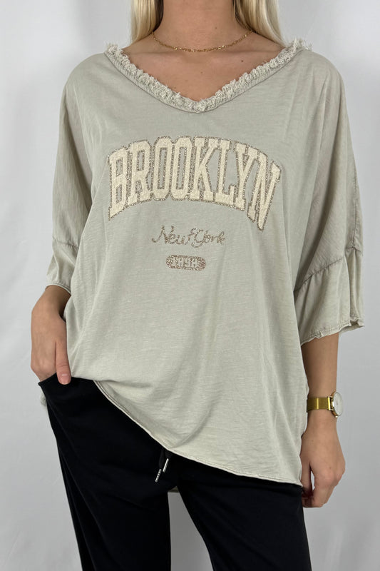 Oversize Damen Shirt mit Brooklyn New York Print-Beige