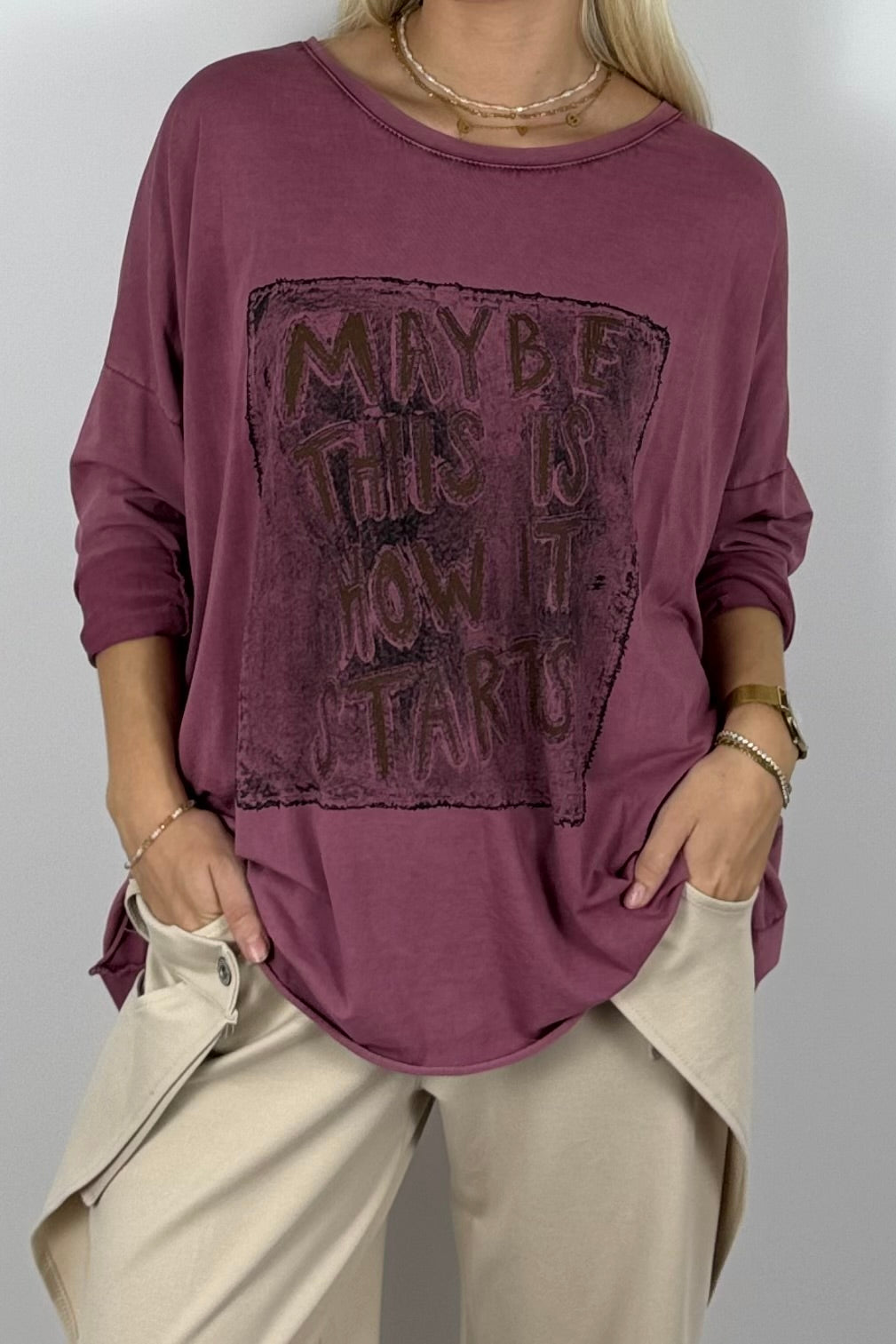 Damen Oversize Shirt „Maybe This Is How It Starts“ – Bordeaux
