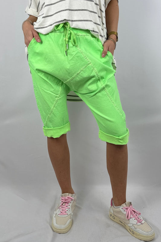 Short mit Ziernähten – Sportlicher Oversize Fit-Neon grün