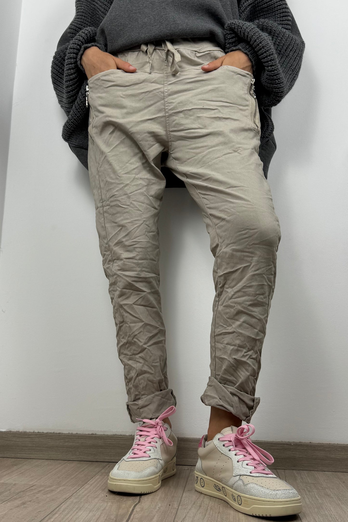 Stretchhose mit Reißverschluss-Detail –Beige