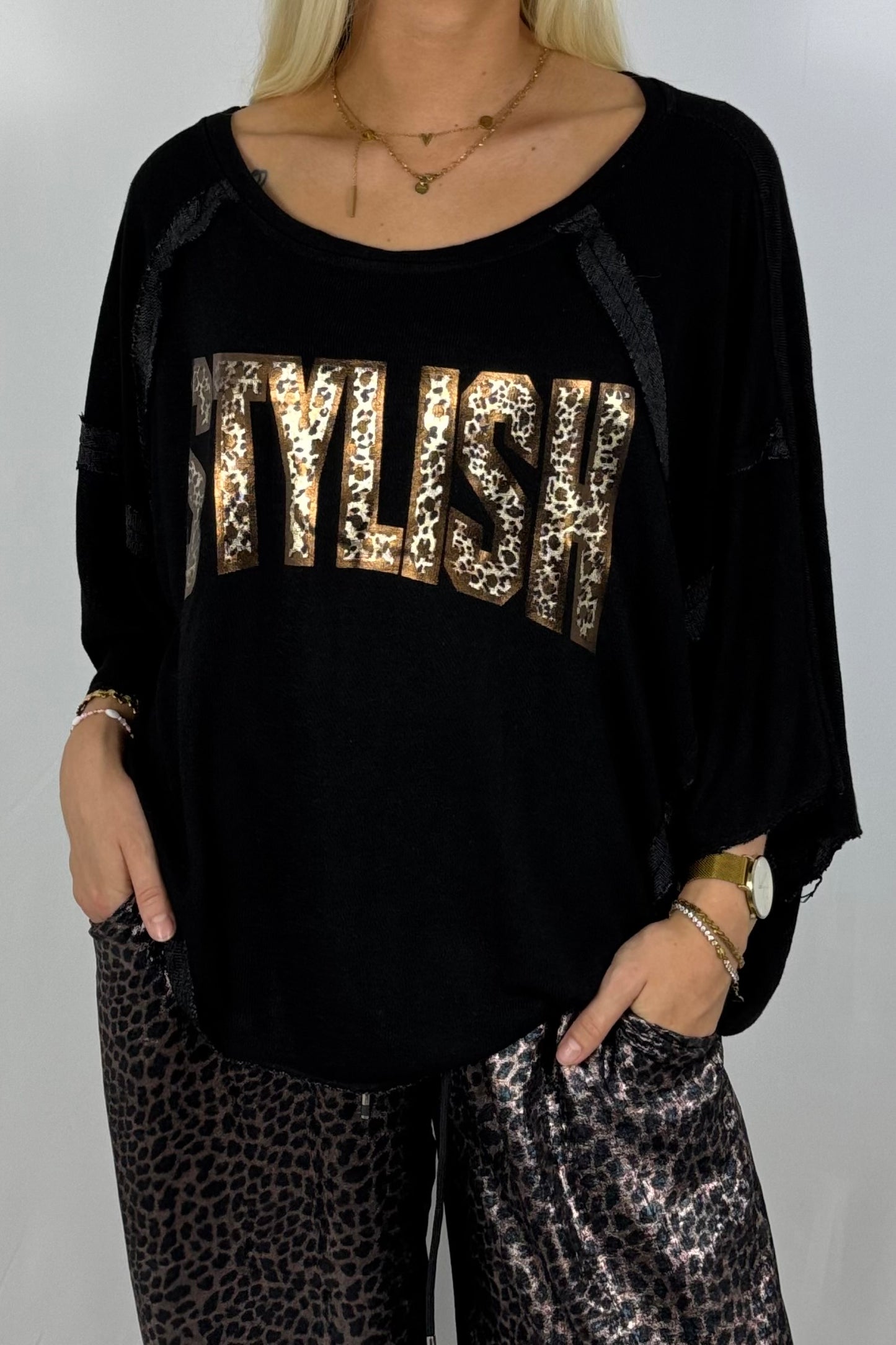 Oversize Shirt „STYLISH“ – Schwarz