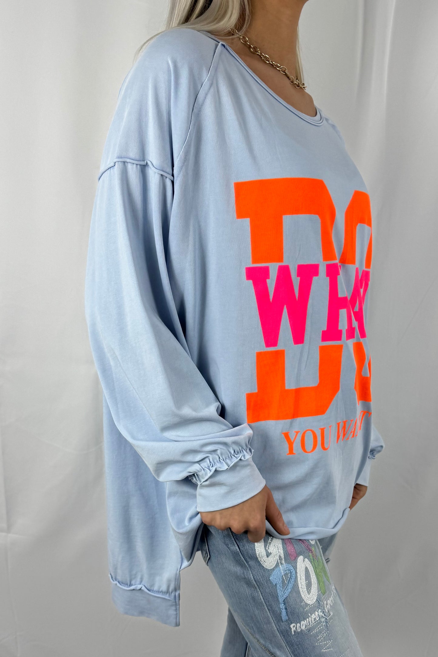 Shirt mit „DO WHAT YOU WANT“ Statement-Print-Hell Blau