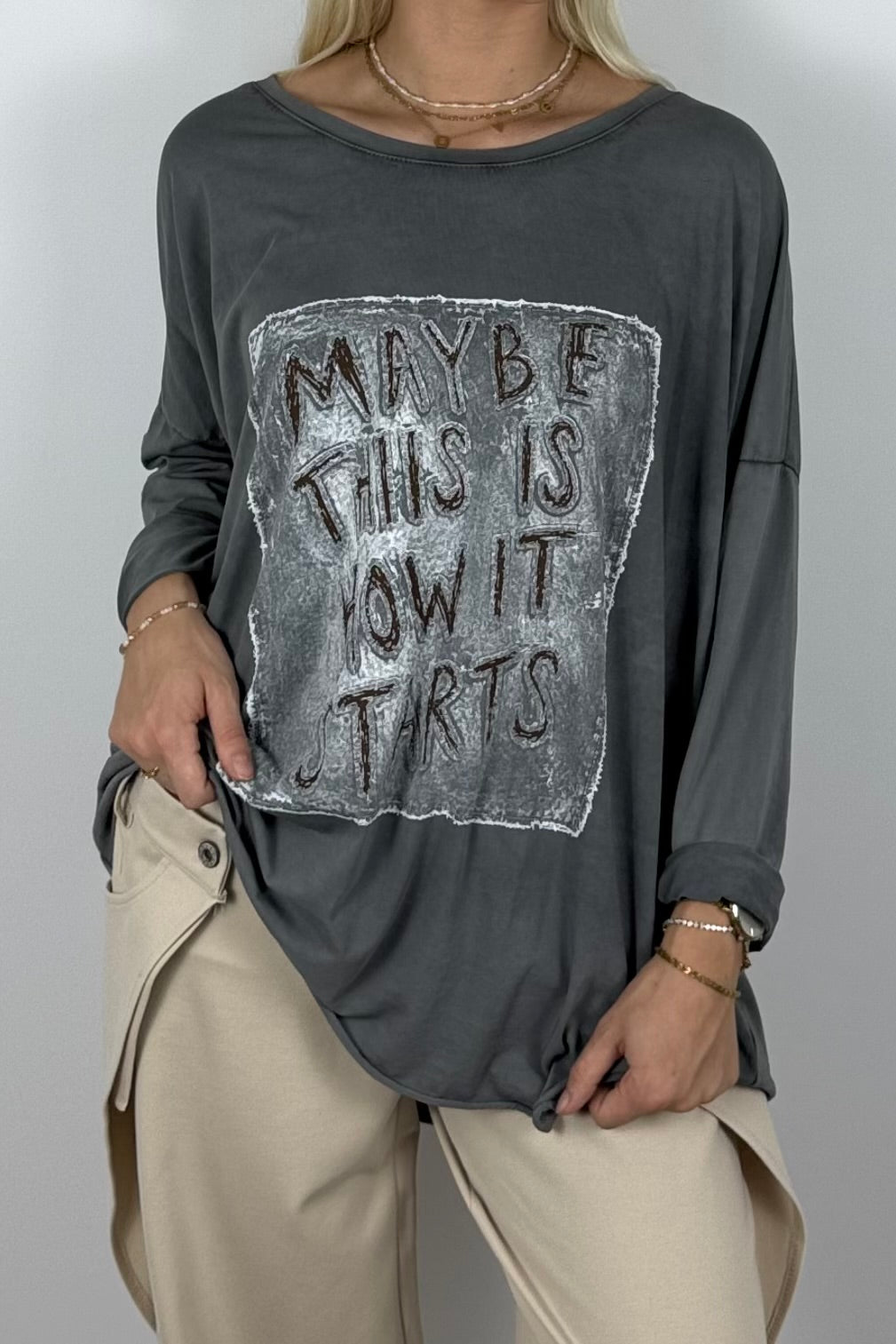 Damen Oversize Shirt „Maybe This Is How It Starts“ – Grau