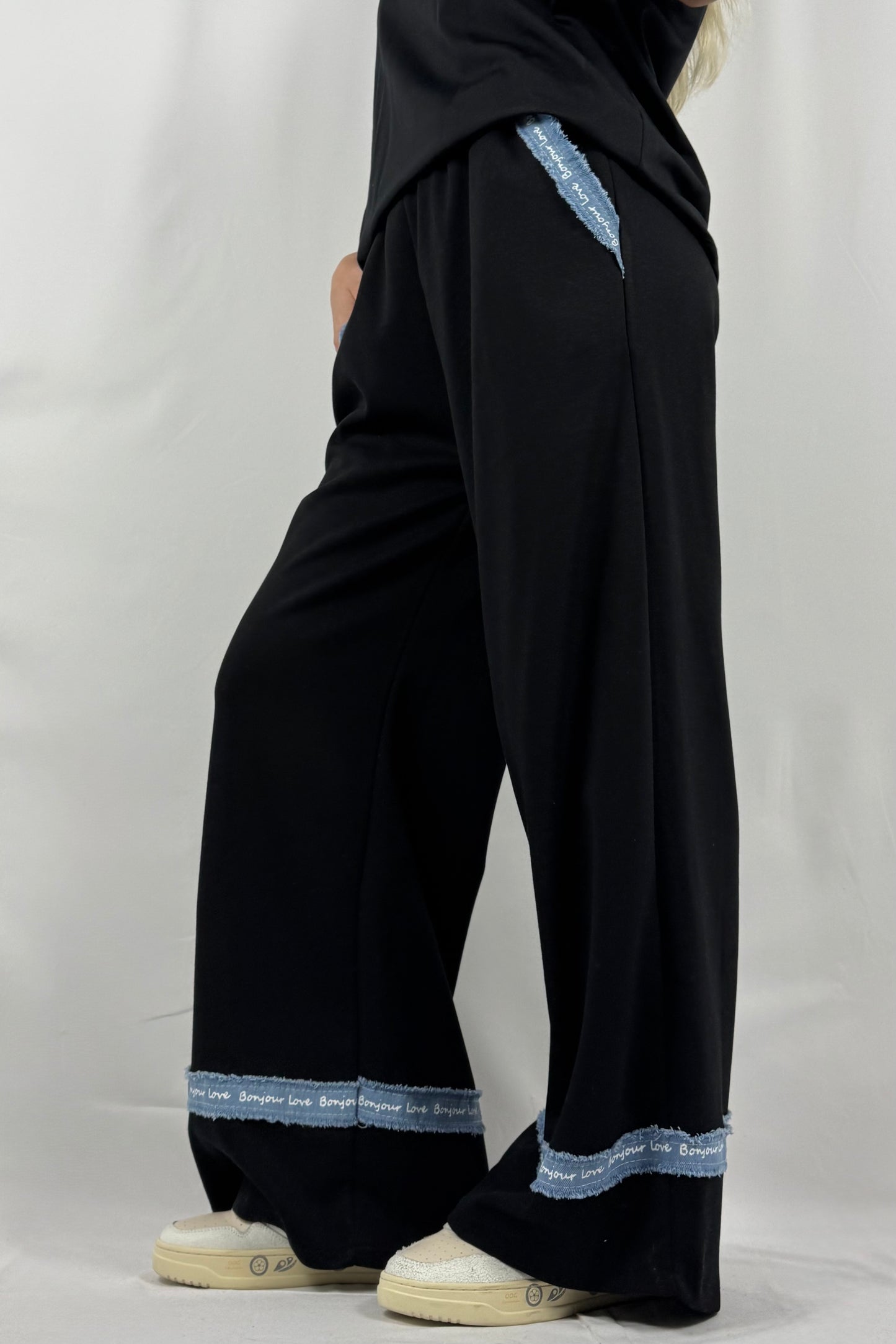 Damen Wide Leg Hose mit Bonjour Love Detail-Schwarz
