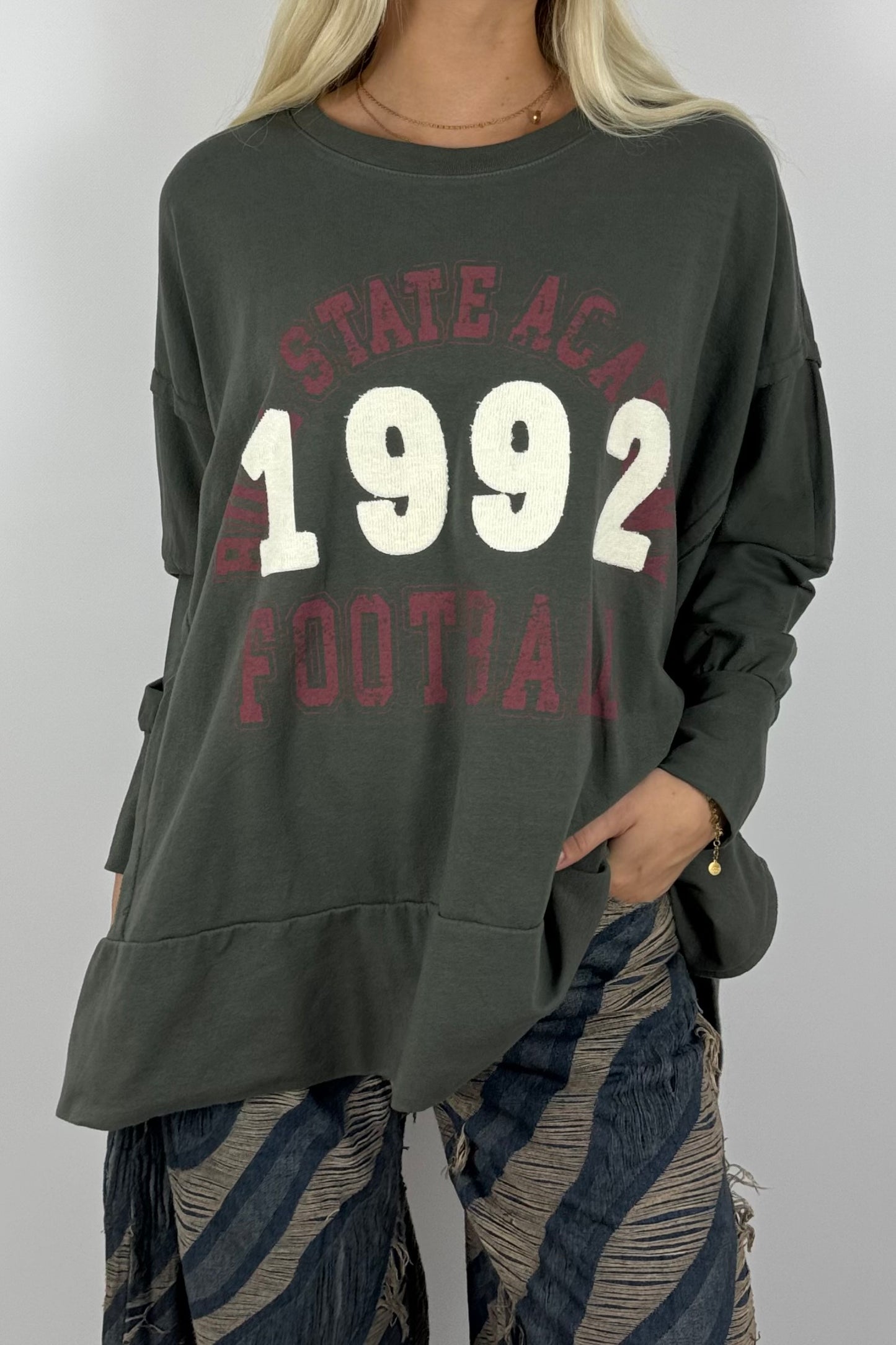 Damen Oversize Sweatshirt „1992 Football“ – College Style-Khaki