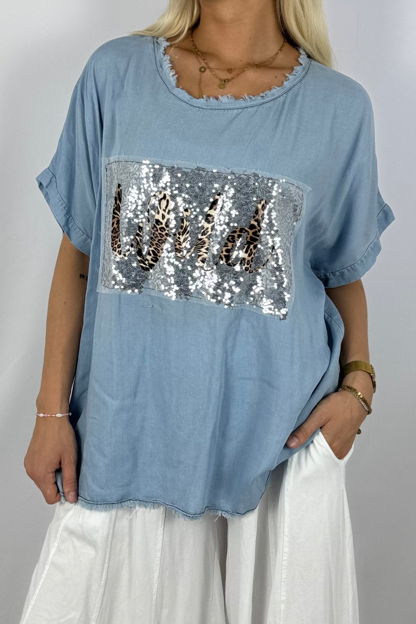 Oversize Tencel-Shirt „Wild“ mit Pailletten-Applikation-Hell blau