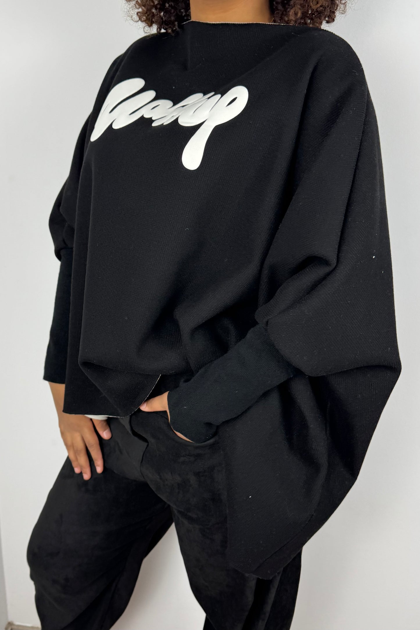 Locker geschnittenes Shirt mit Schriftzug-Schwarz