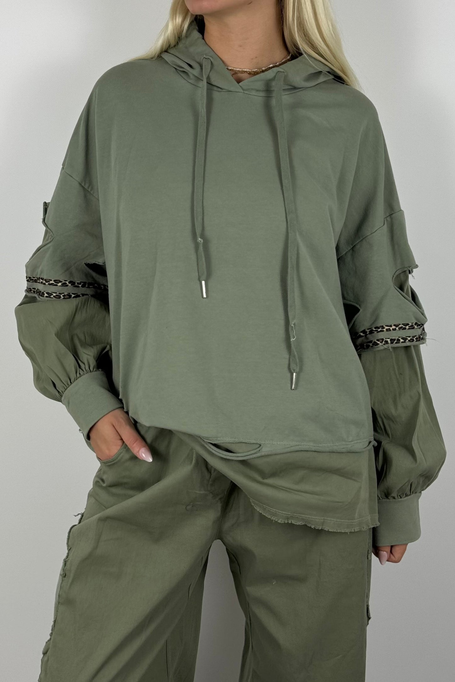 Oversize Hoodie mit Leo-Details-Khaki