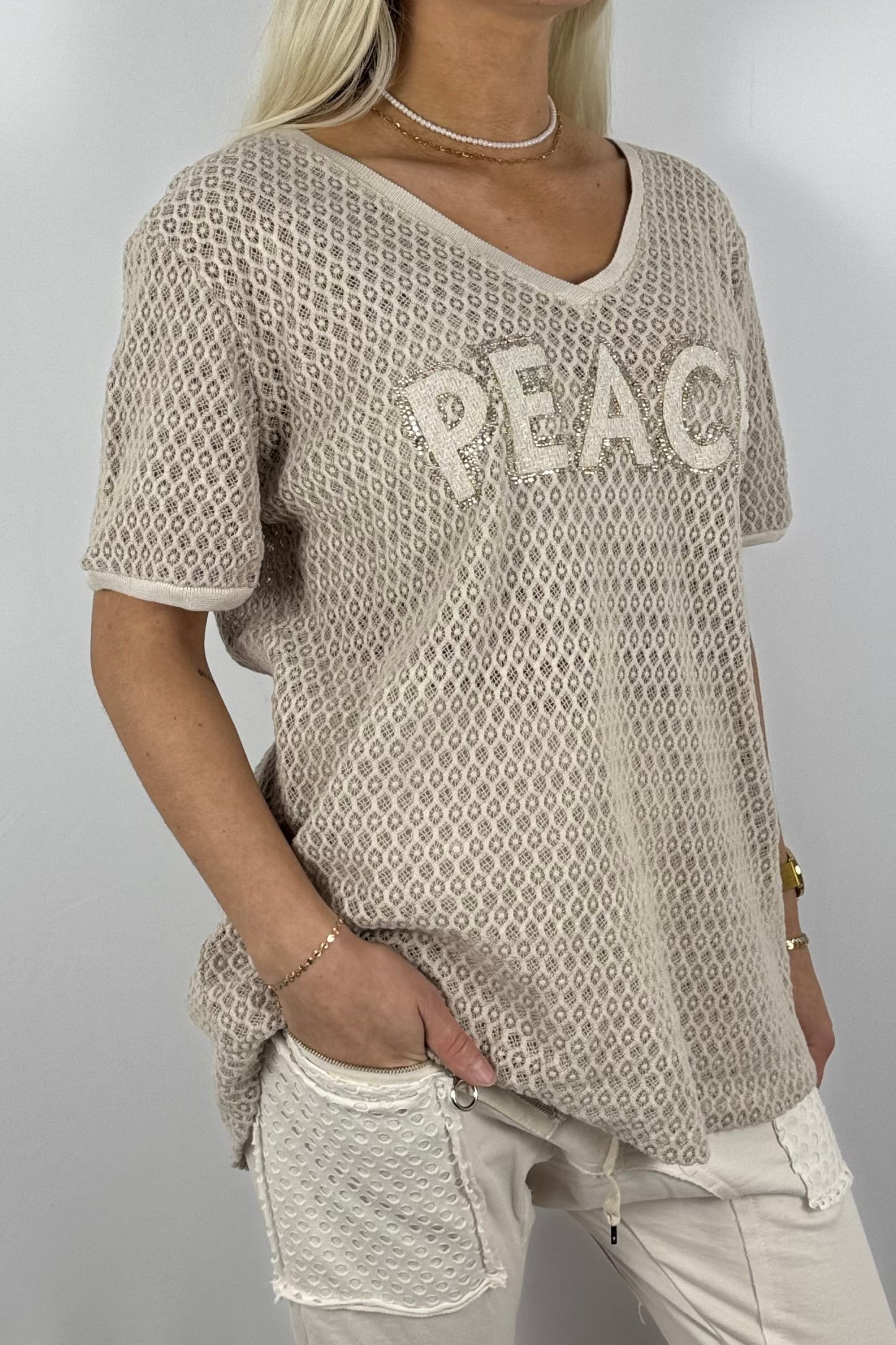 Netz-Shirt „PEACE“ mit Strass-Applikation-Beige