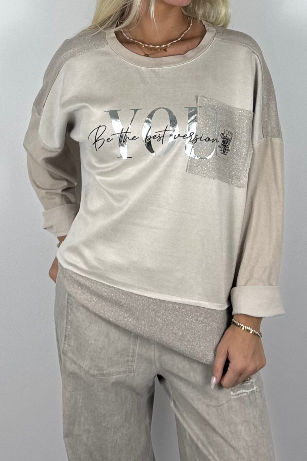 Oversize Damen Sweatshirt mit Glitzer-Details & Schriftzug – Beige