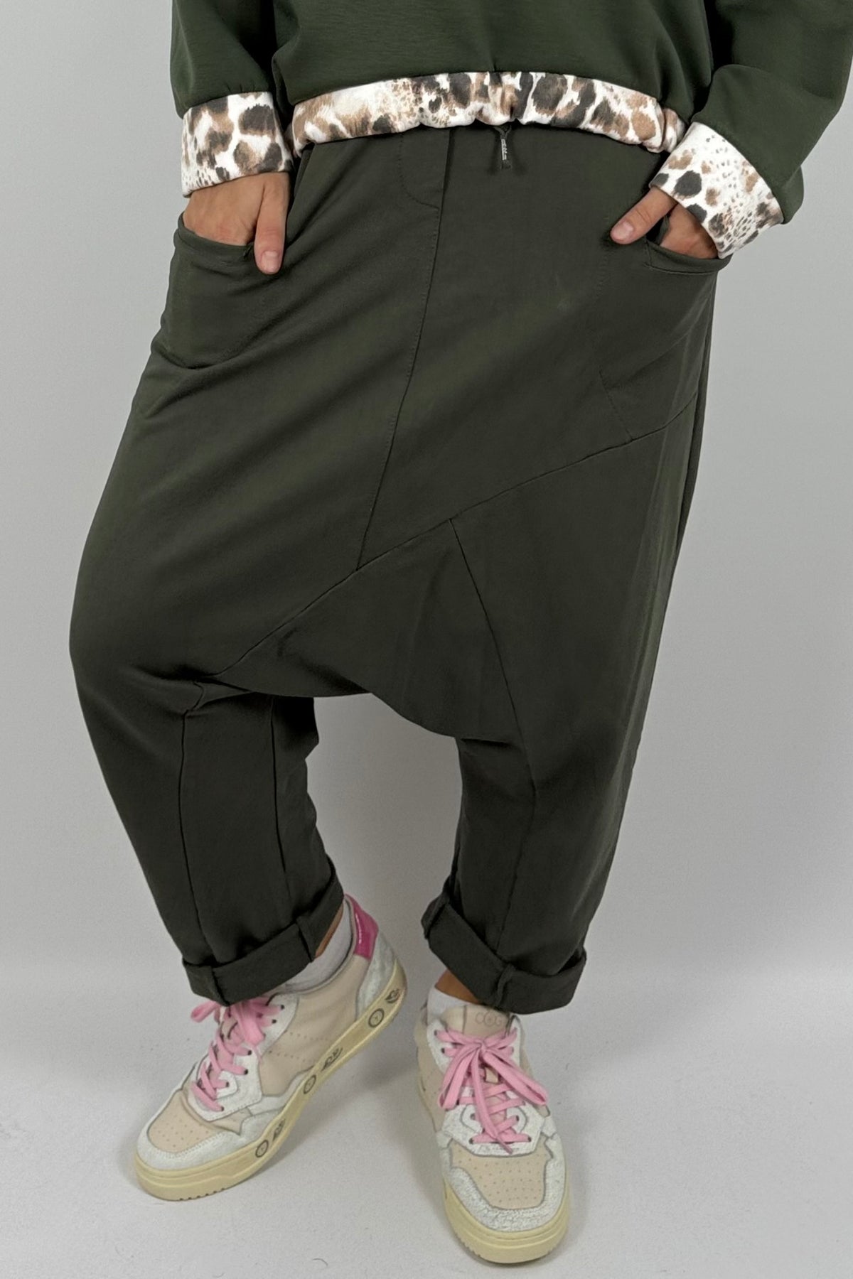 Lässige Baggy-Hose mit Taschen – Khaki