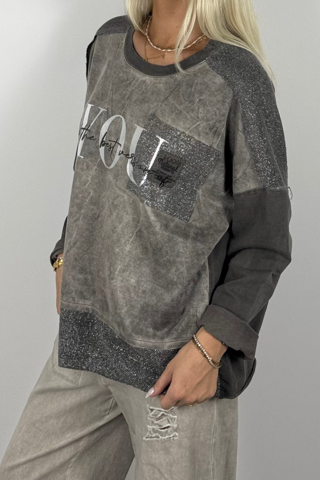 Oversize Damen Sweatshirt mit Glitzer-Details & Schriftzug – dark mud