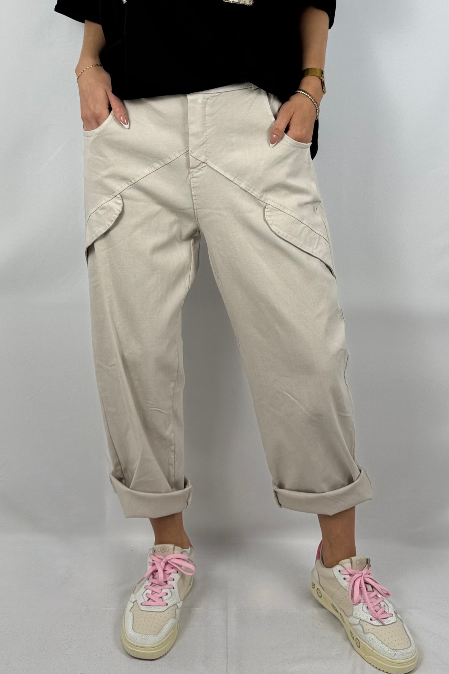 7/8-Hose mit asymmetrischen Taschen-Beige